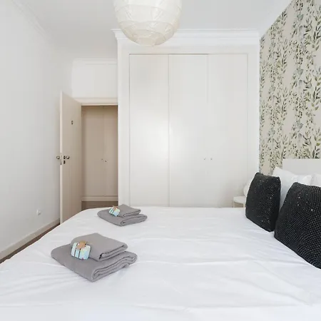 Baixa Chiado Luxury Bedrooms Konukevi Lisboa