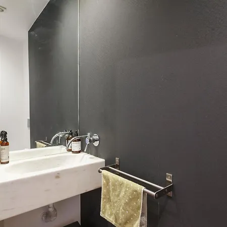 Konukevi Baixa Chiado Luxury Bedrooms *