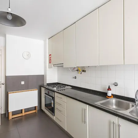 Гостевой дом Baixa Chiado Luxury Bedrooms Лиссабон